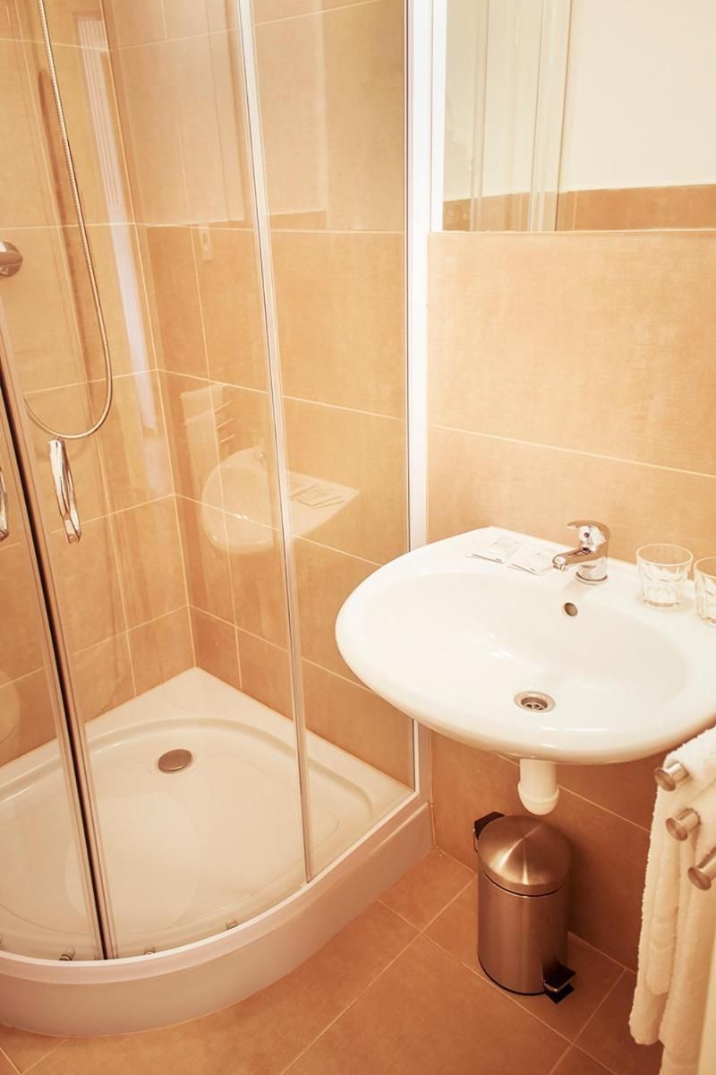 Villa Sipeky Double or Twin Room 3