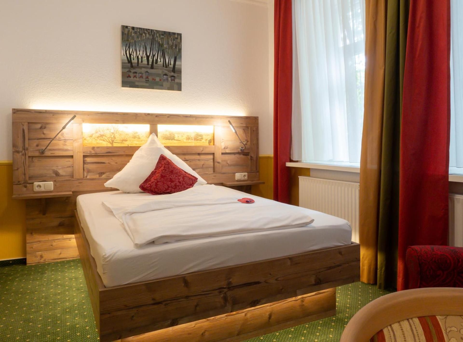 Hotel St. Georg Garni Single Room 2