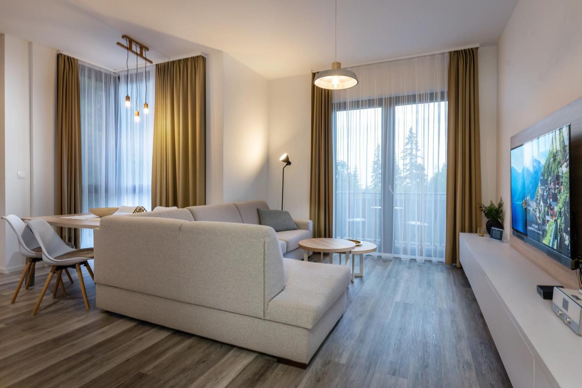 Deluxe Apartment