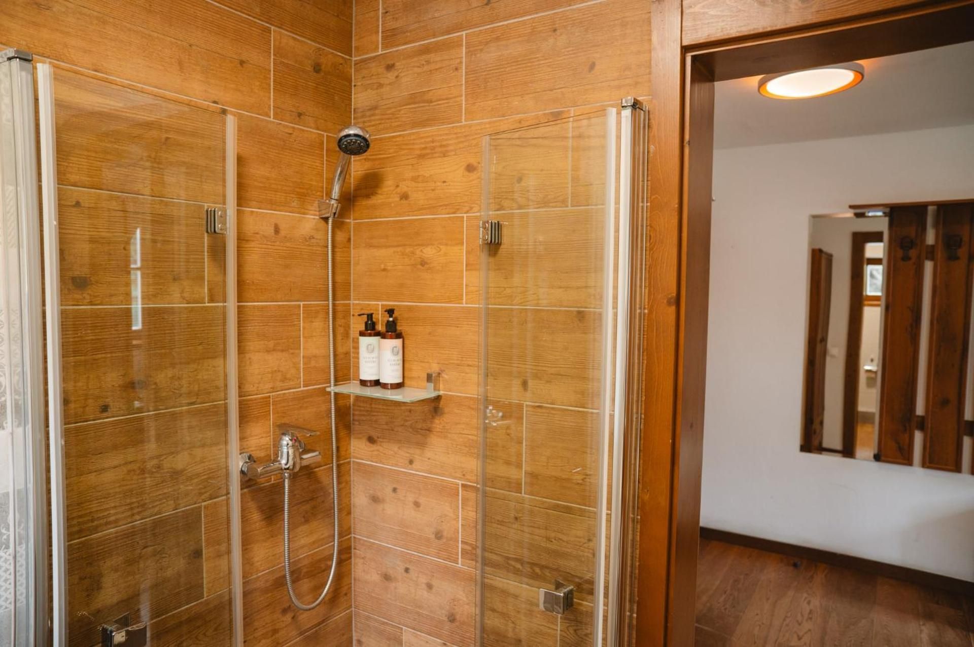 Quadruple Room with Private Bathroom