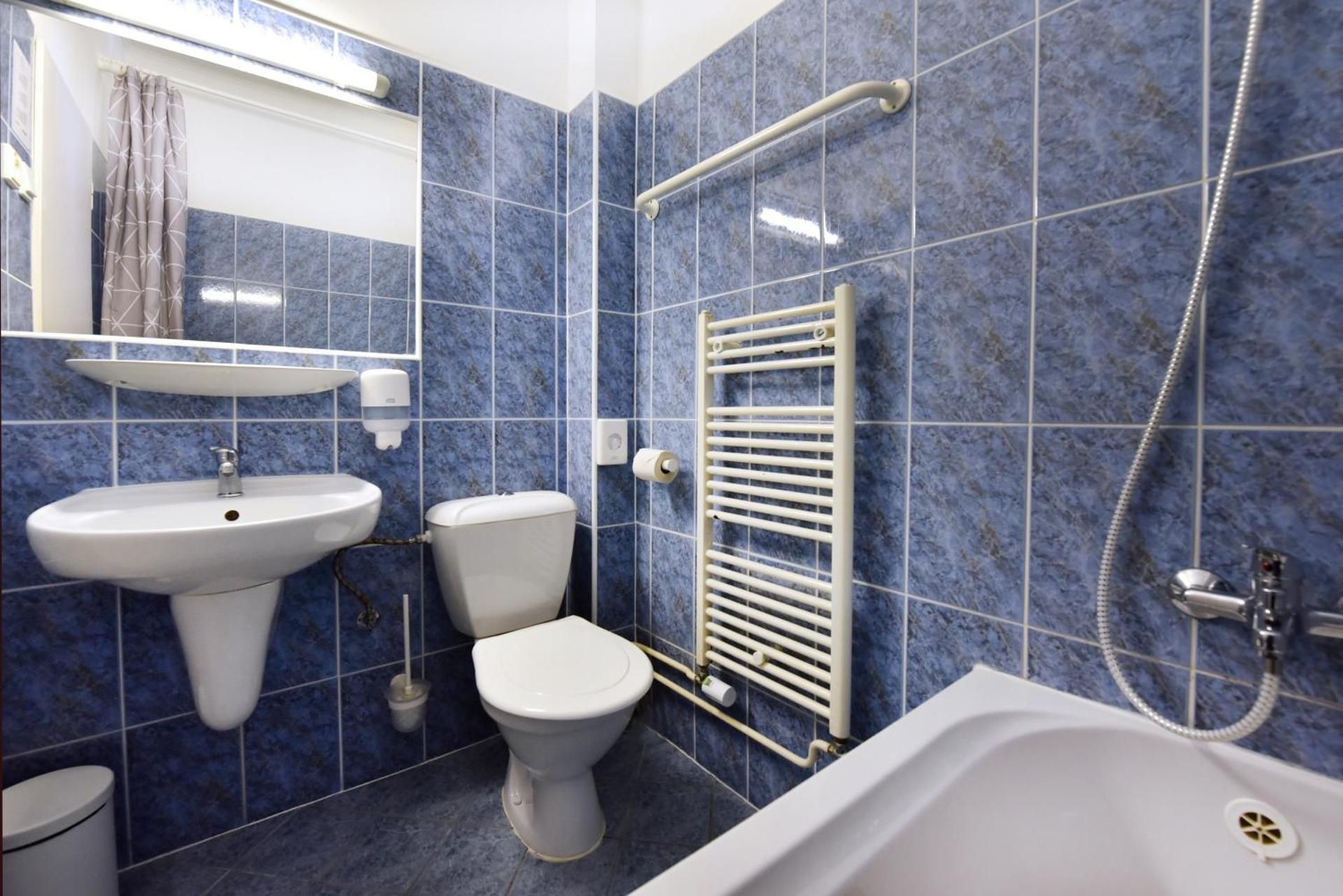 APLEND Hotel Lujza Major Triple Room 3