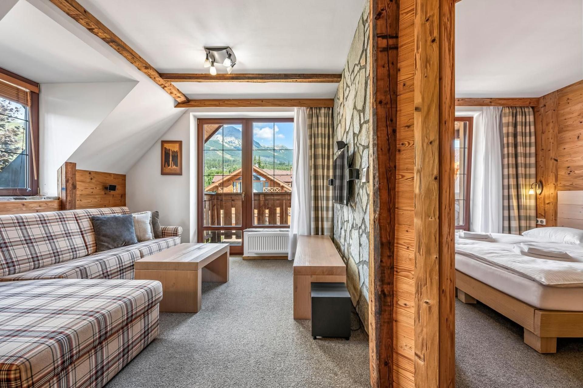 One-Bedroom Apartment with Mountain View in Residence Building