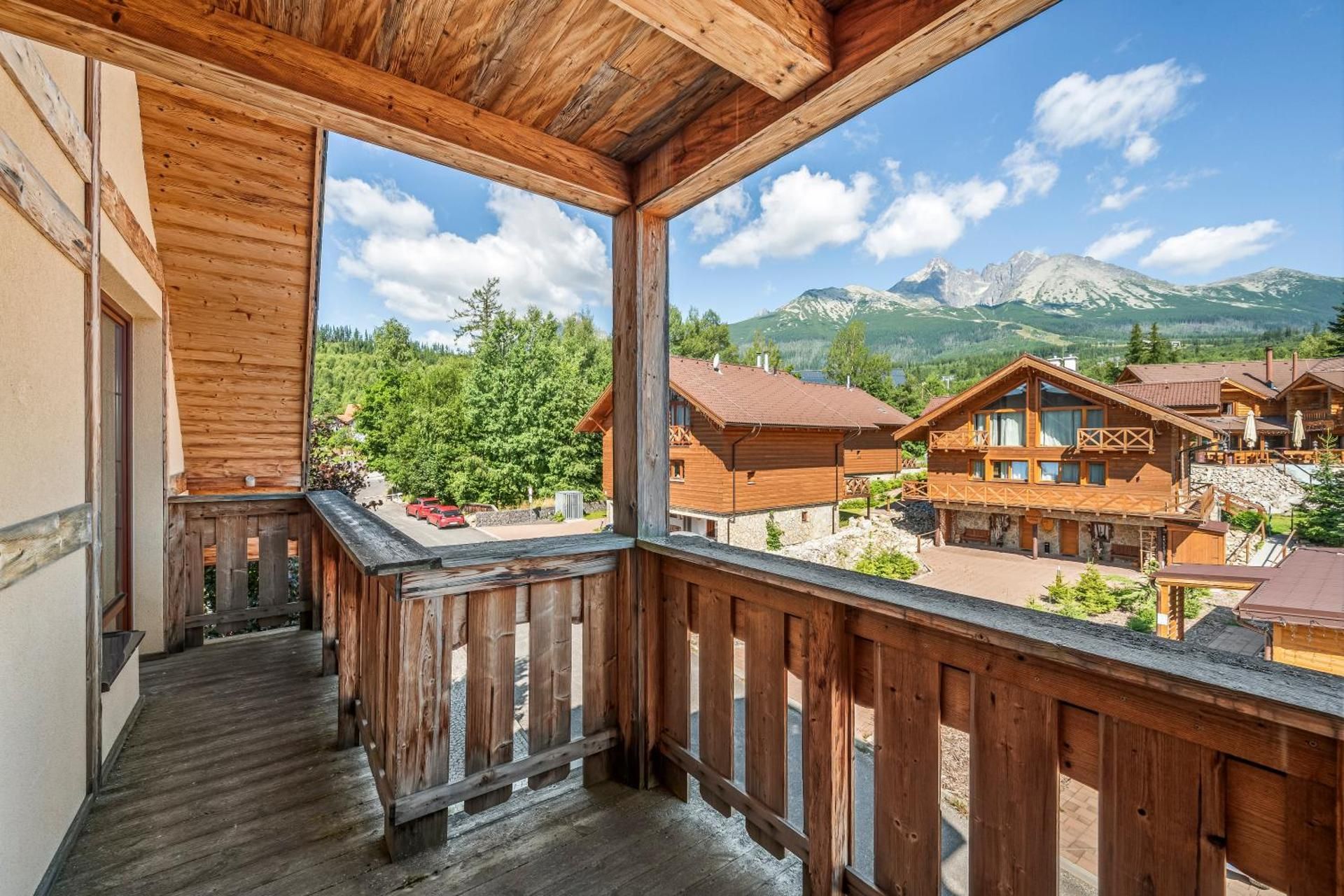 One-Bedroom Apartment with Mountain View in Residence Building