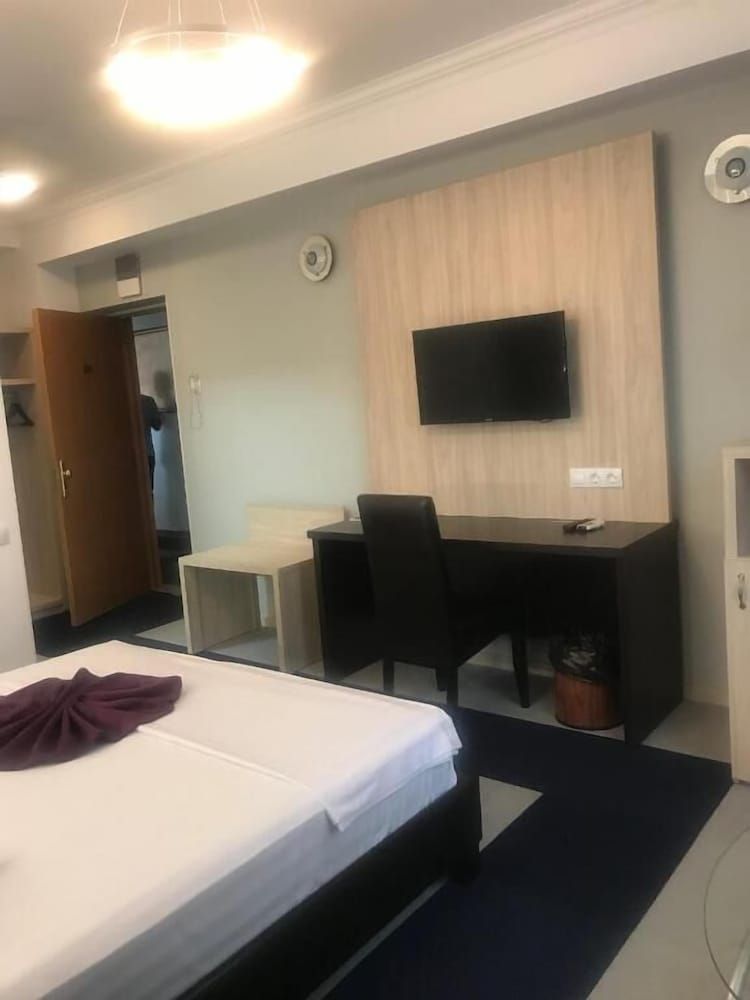 Bulevard Prestige Hotel Queen Room 6