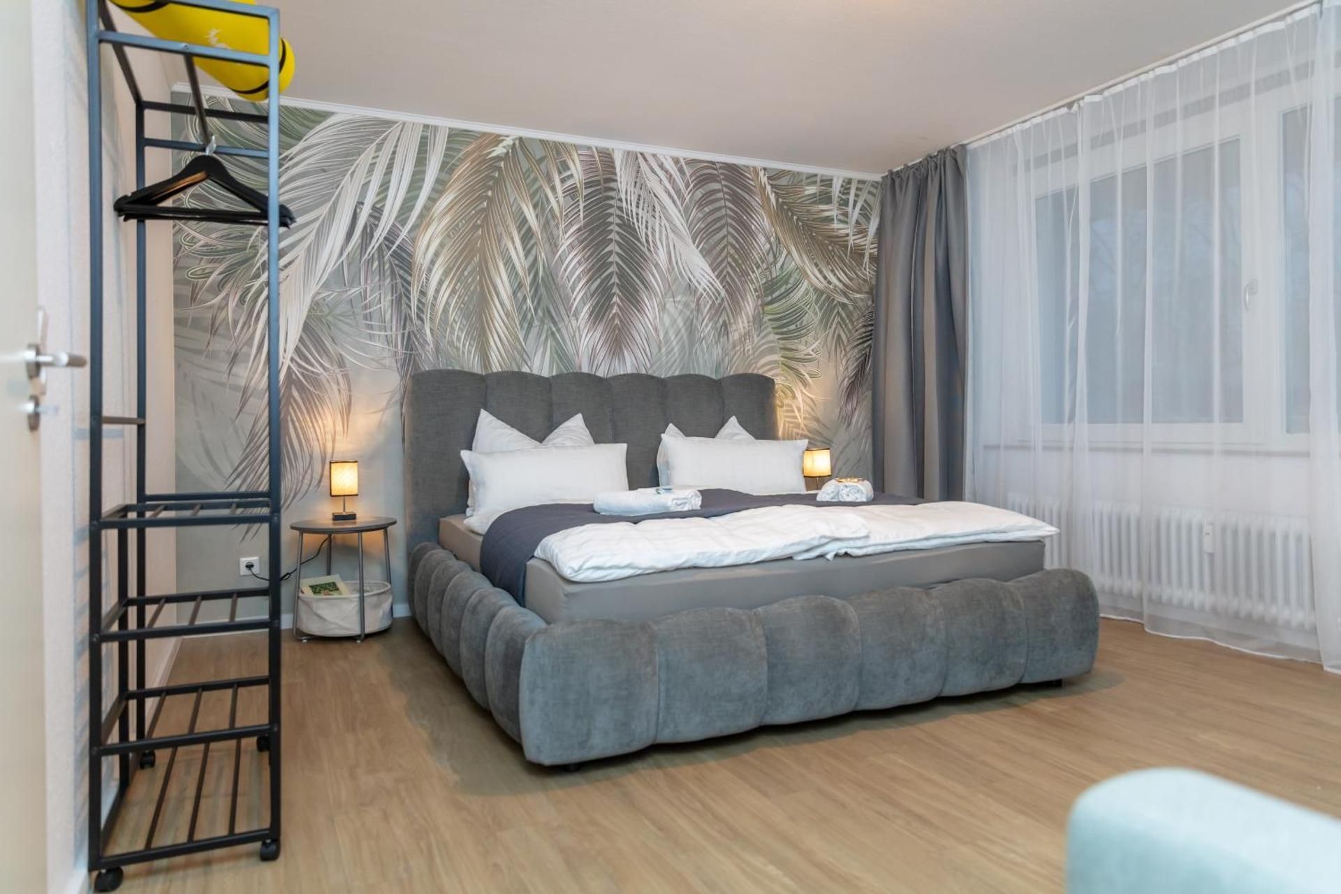 One-Bedroom Apartment with Balcony