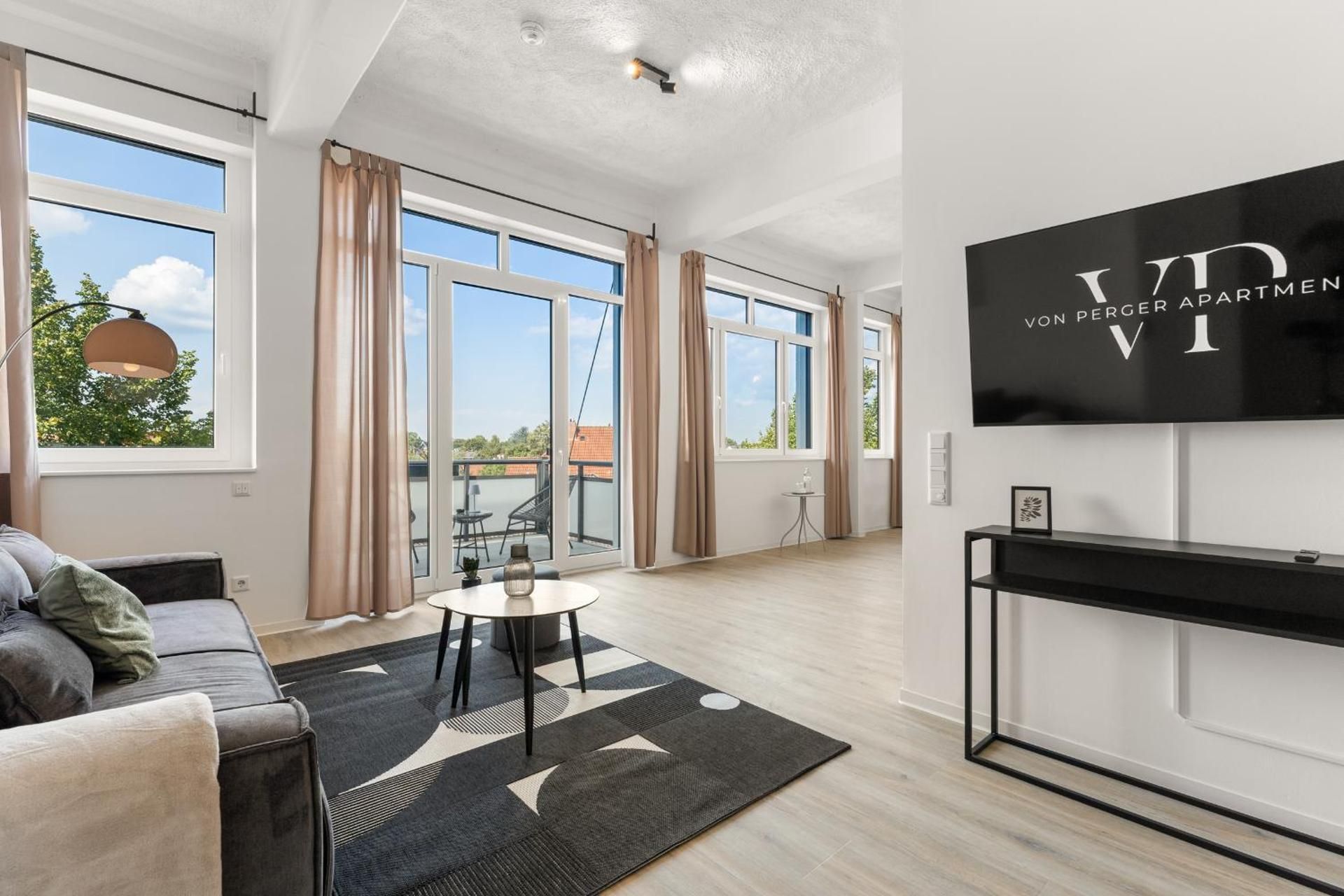 Apartment with Balcony