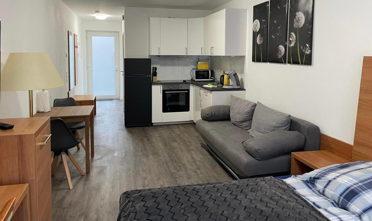Apartment with Balcony