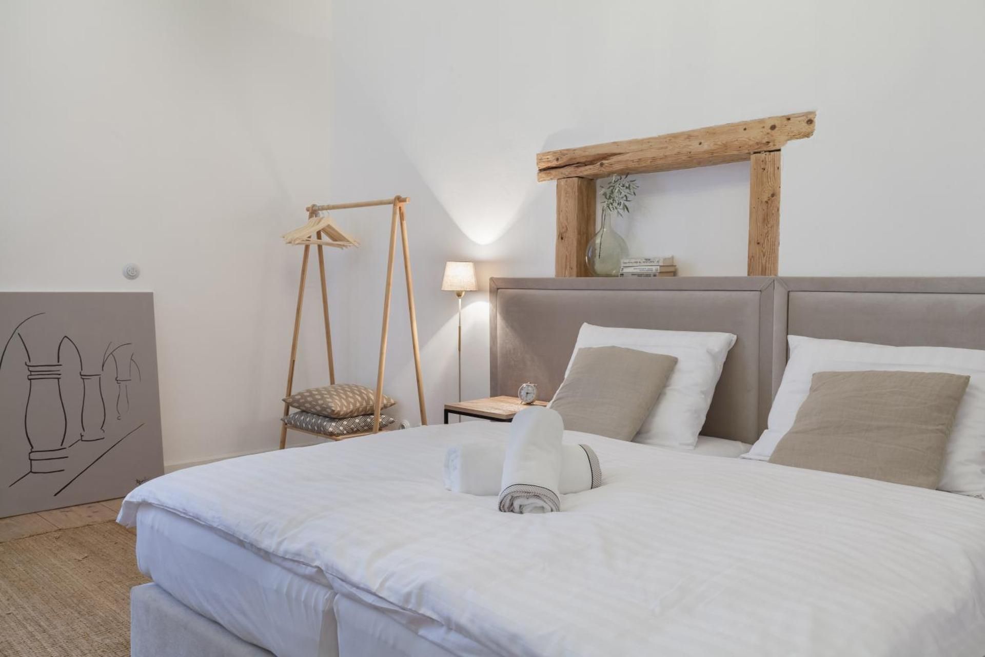 Apartments 1620yr Trnava Stone Apartment