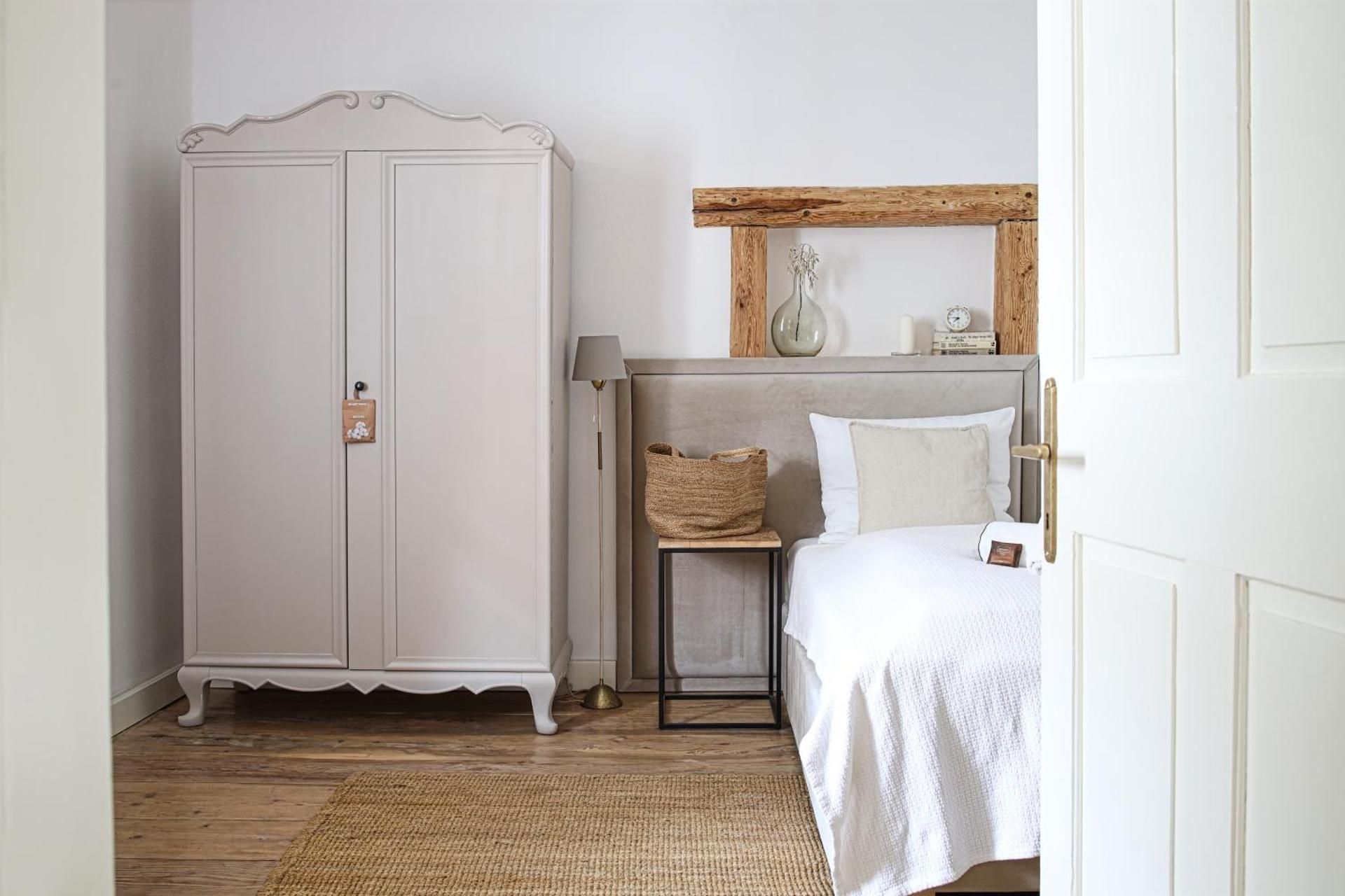 Apartments 1620yr Trnava Stone Apartment 3