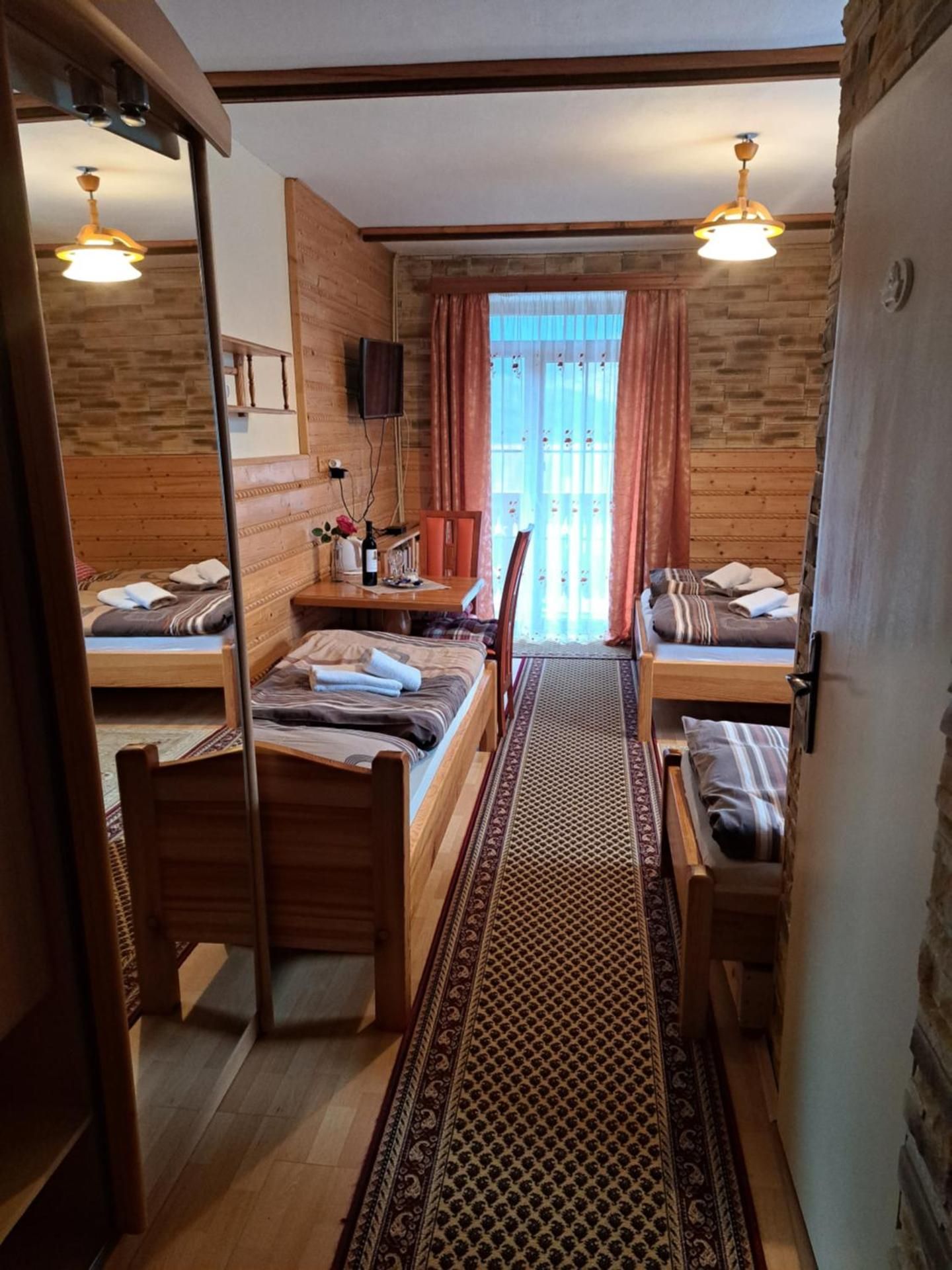 Classic Quadruple Room