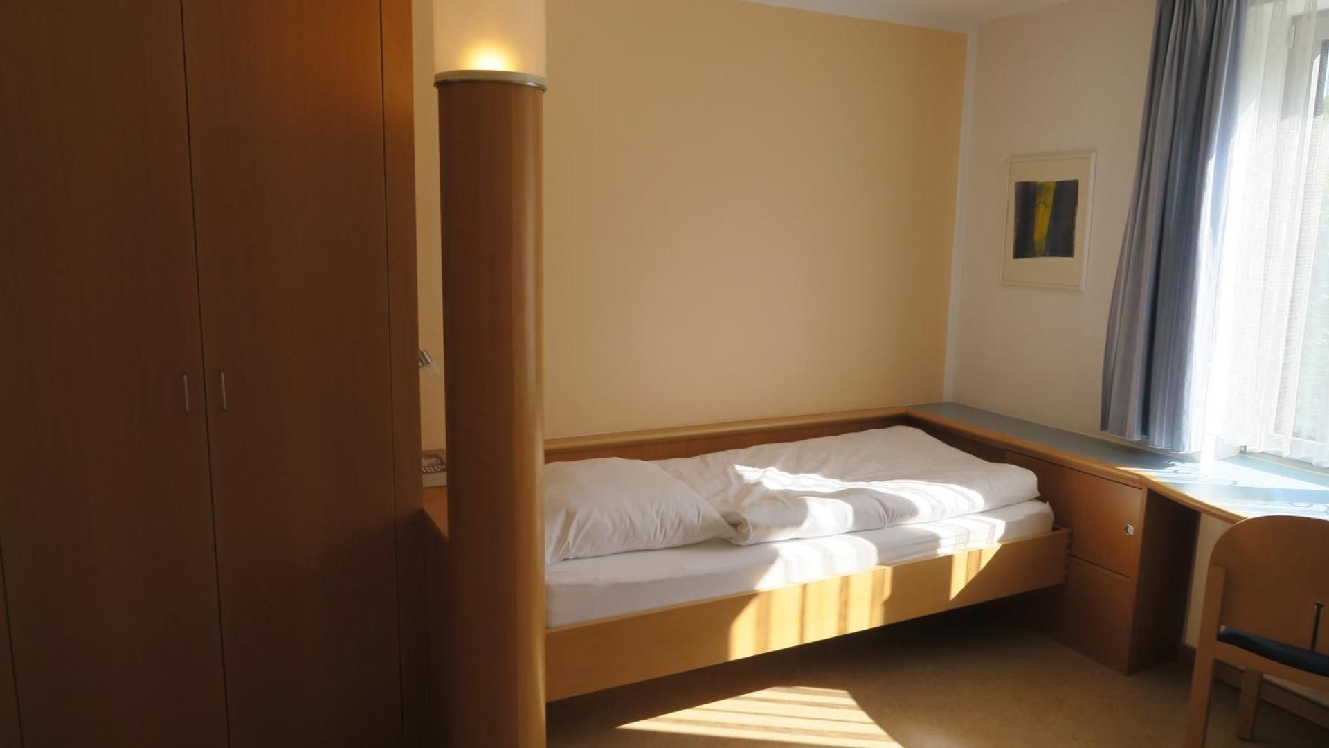 Single Room - Disability Access