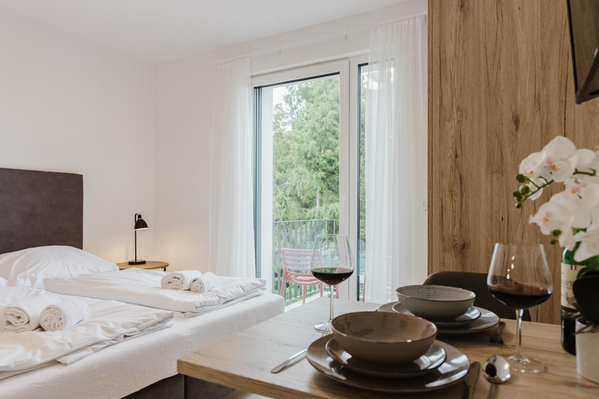 One-Bedroom Apartment with Balcony