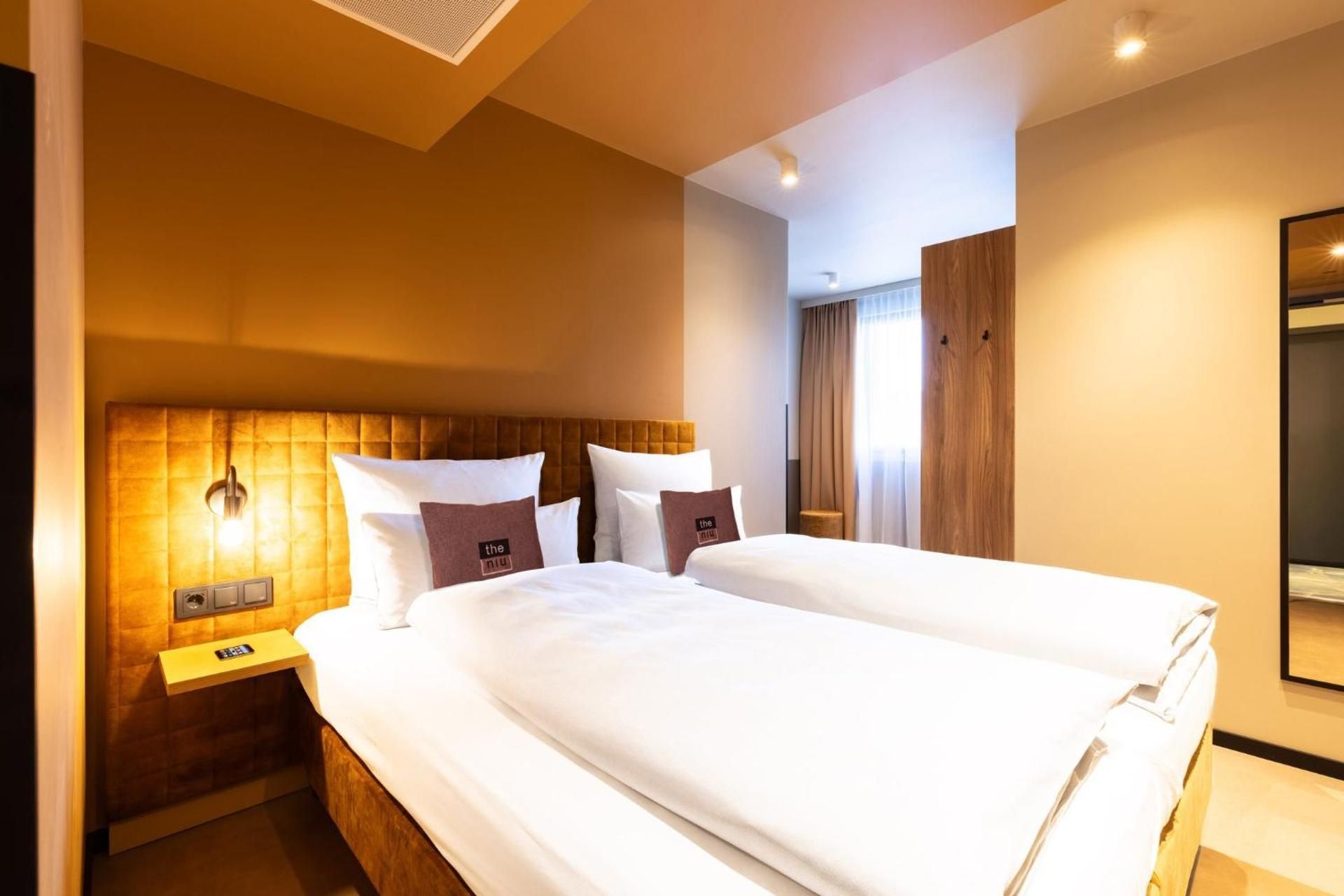 The Holiday Inn – the niu, Flux Passau By IHG Standard Queen Room 3