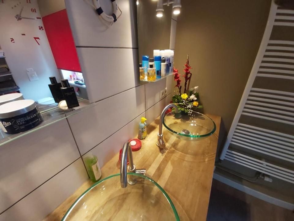 Quadruple Room with Shared Bathroom