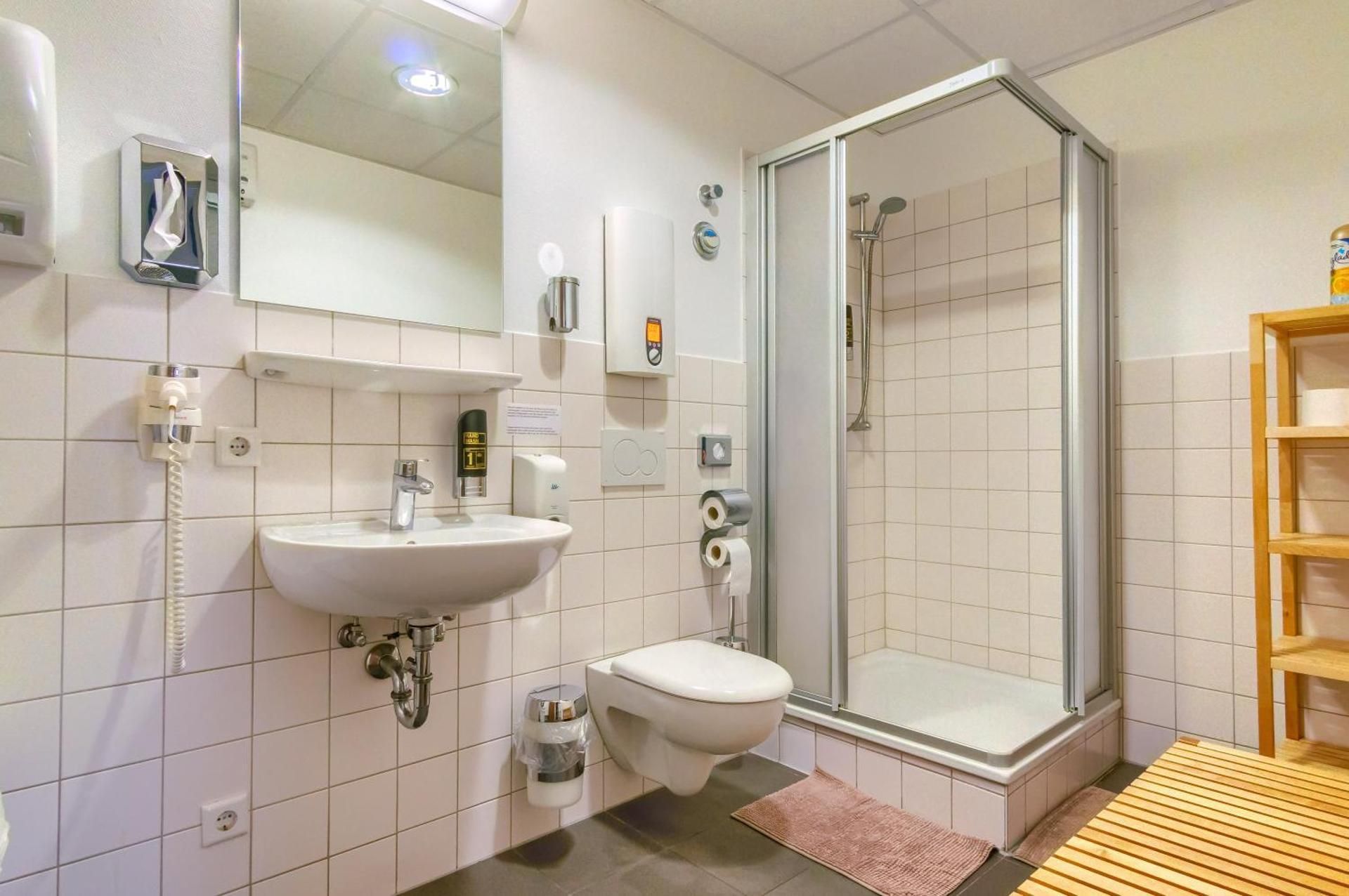Single Room with Shared Bathroom