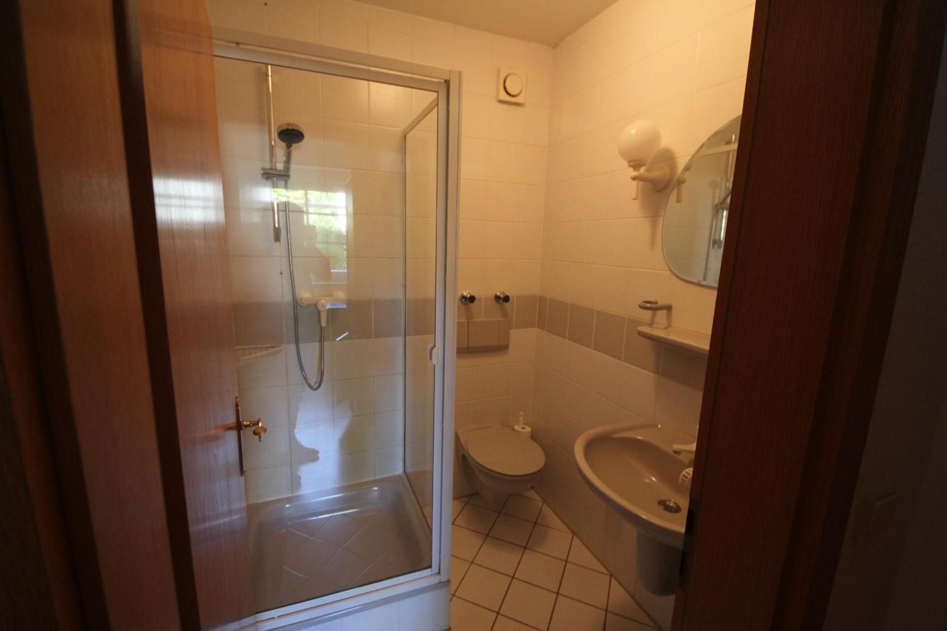 Standard Single Room with Shower