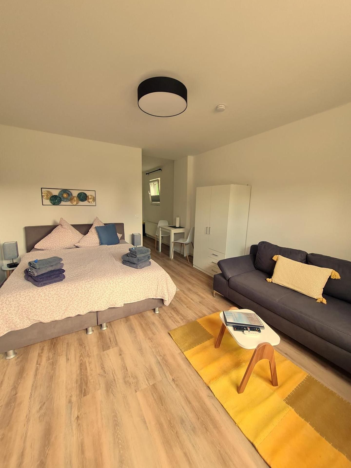 King Studio with Sofa Bed