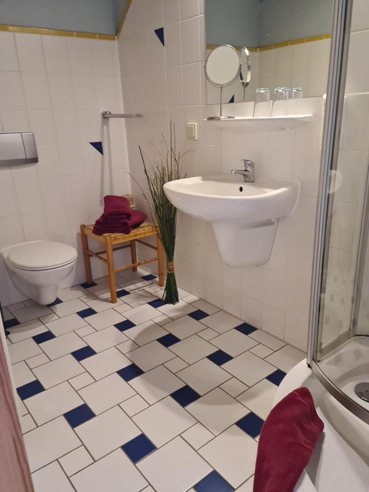 Deluxe Double Room with Shower