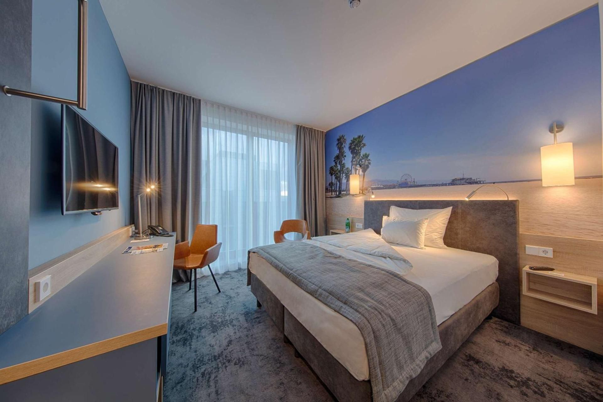 Standard Queen Room