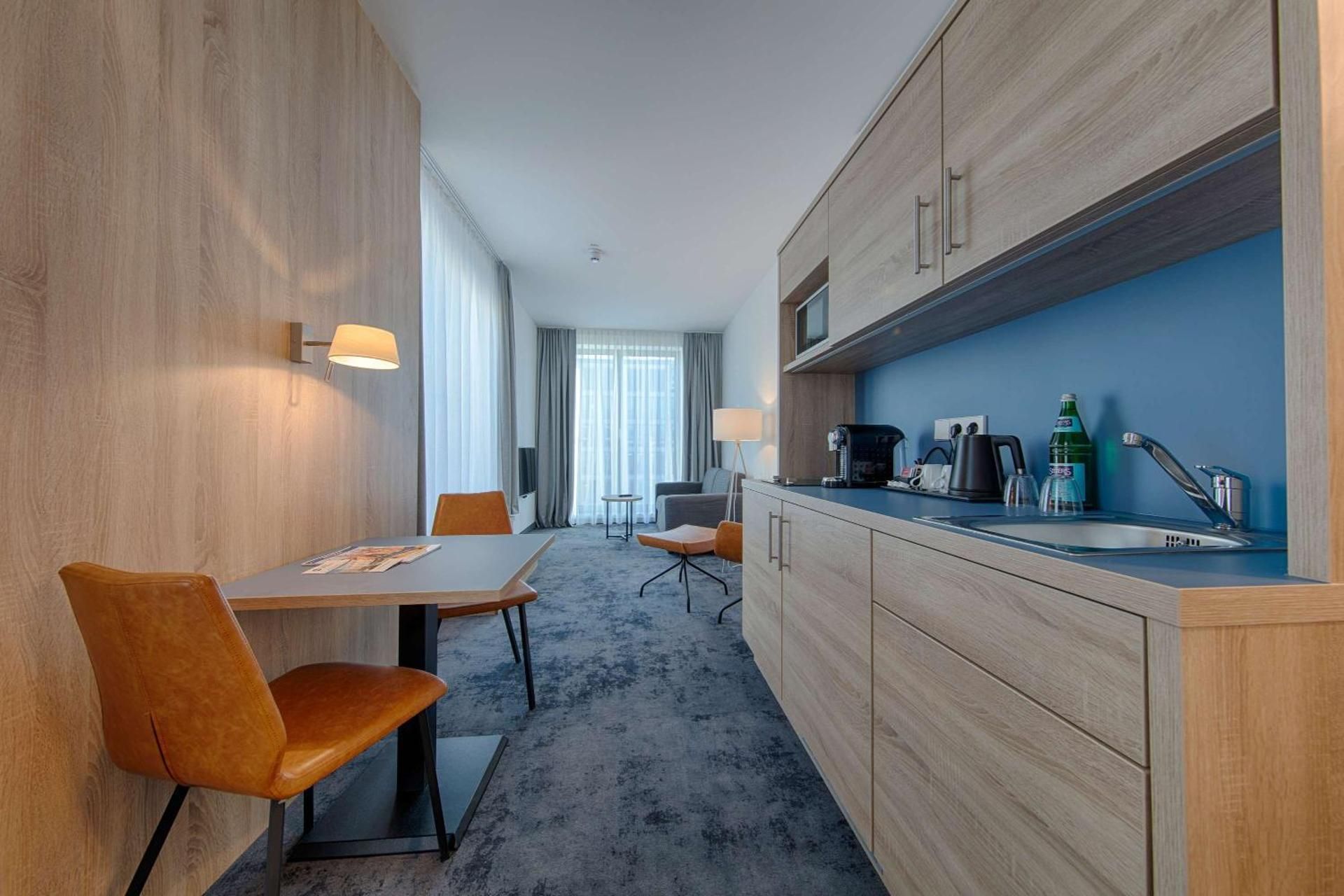 Apartment with King Bed and Terrace