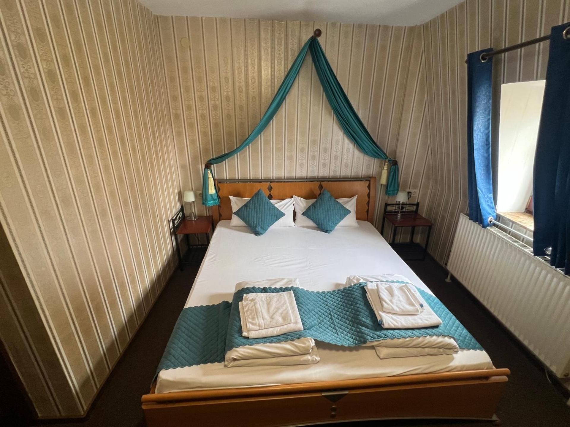 Deluxe Single Room