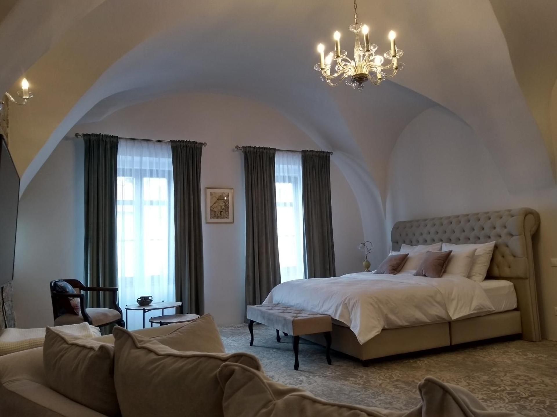 Superior King Room