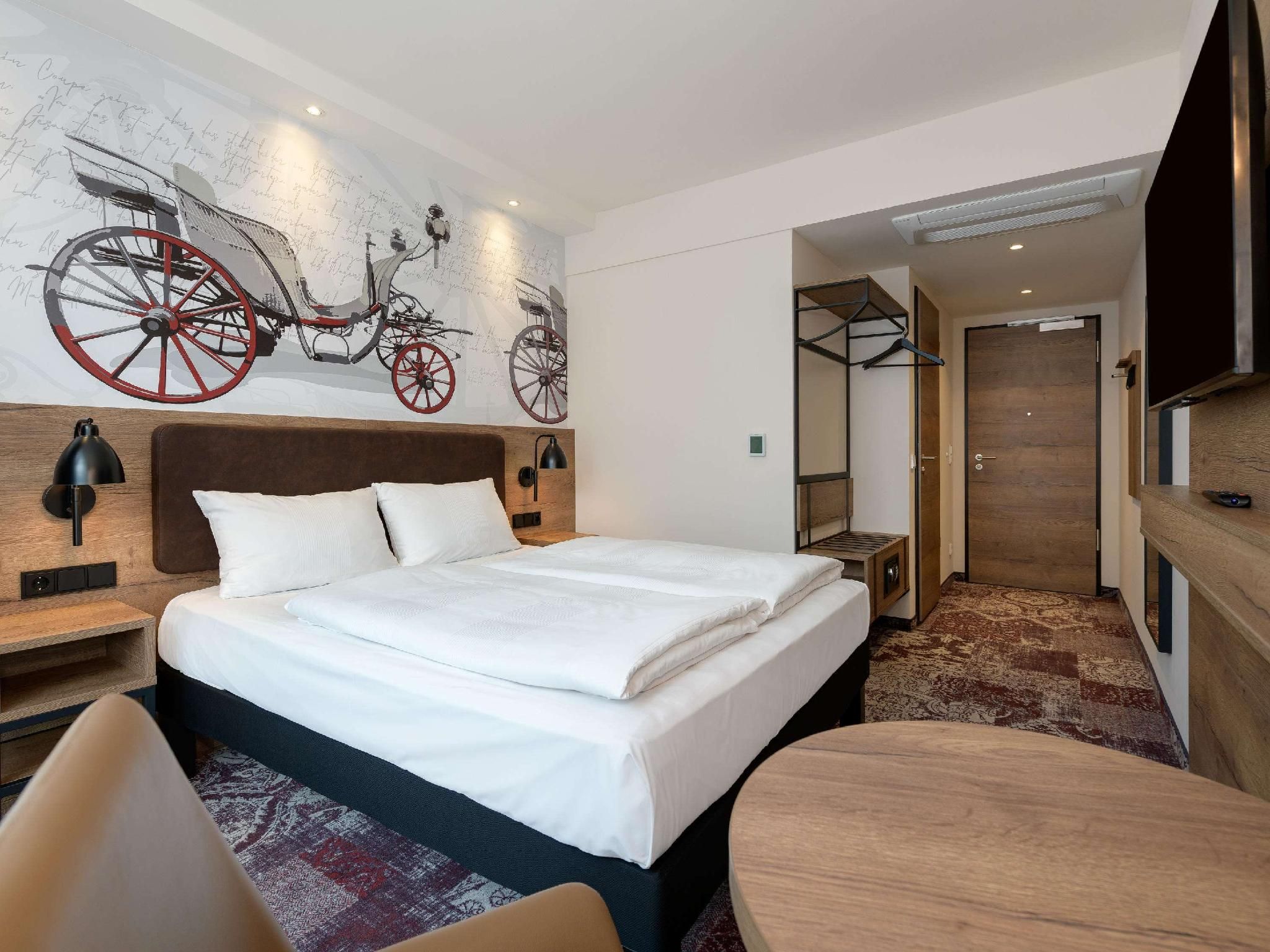 ibis Styles Coburg Standard Room with 1 double bed 2