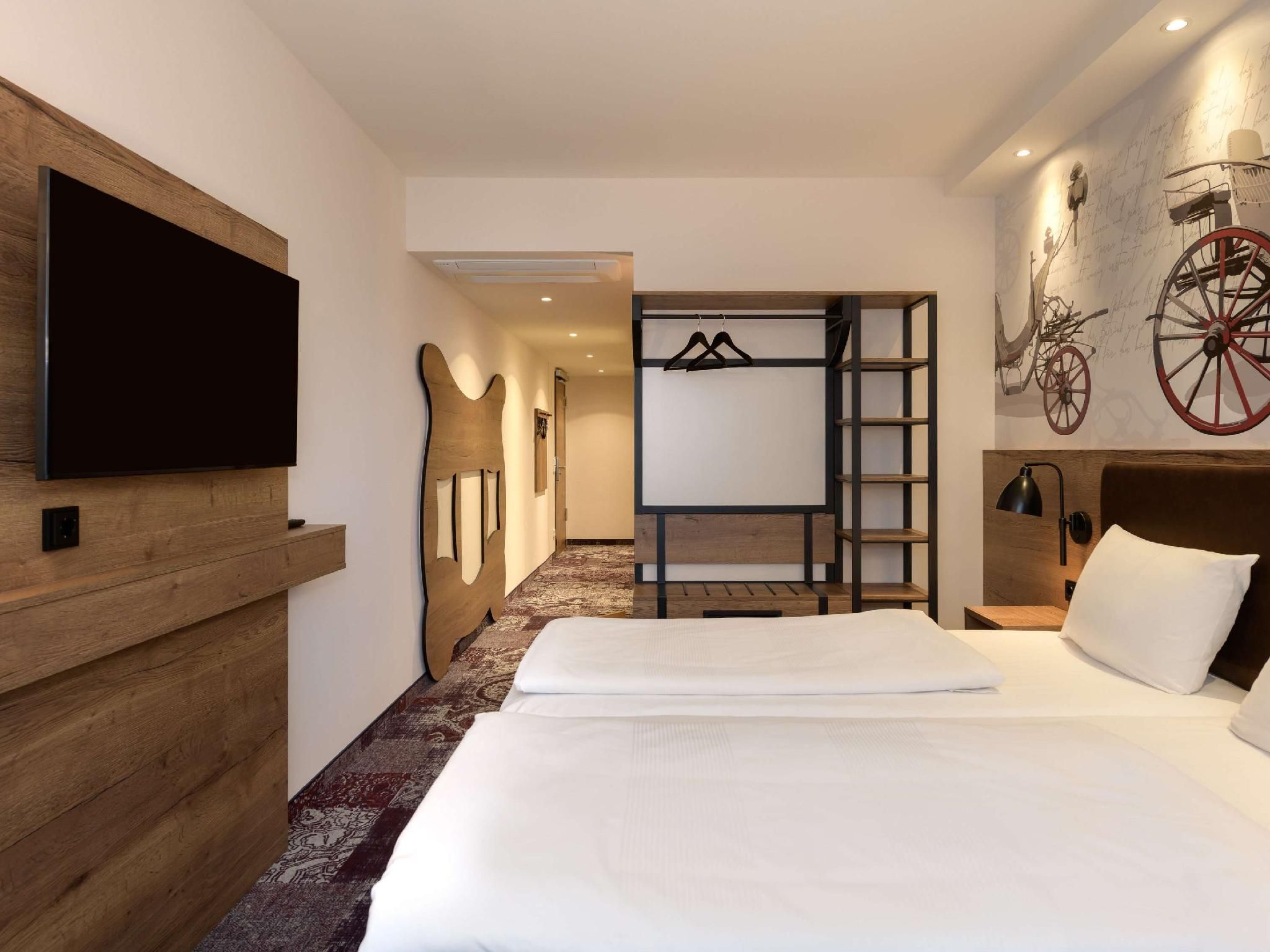 ibis Styles Coburg Family Room 2