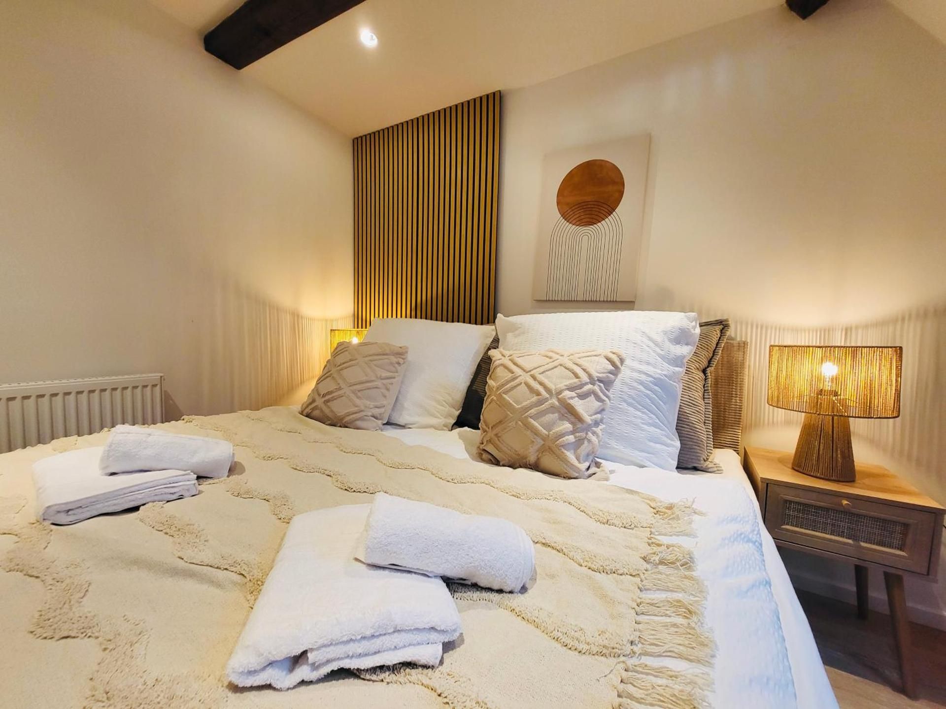One-Bedroom Deluxe Apartment