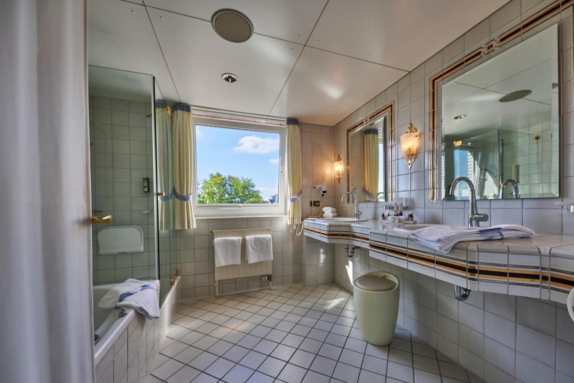 Suite with Sea View