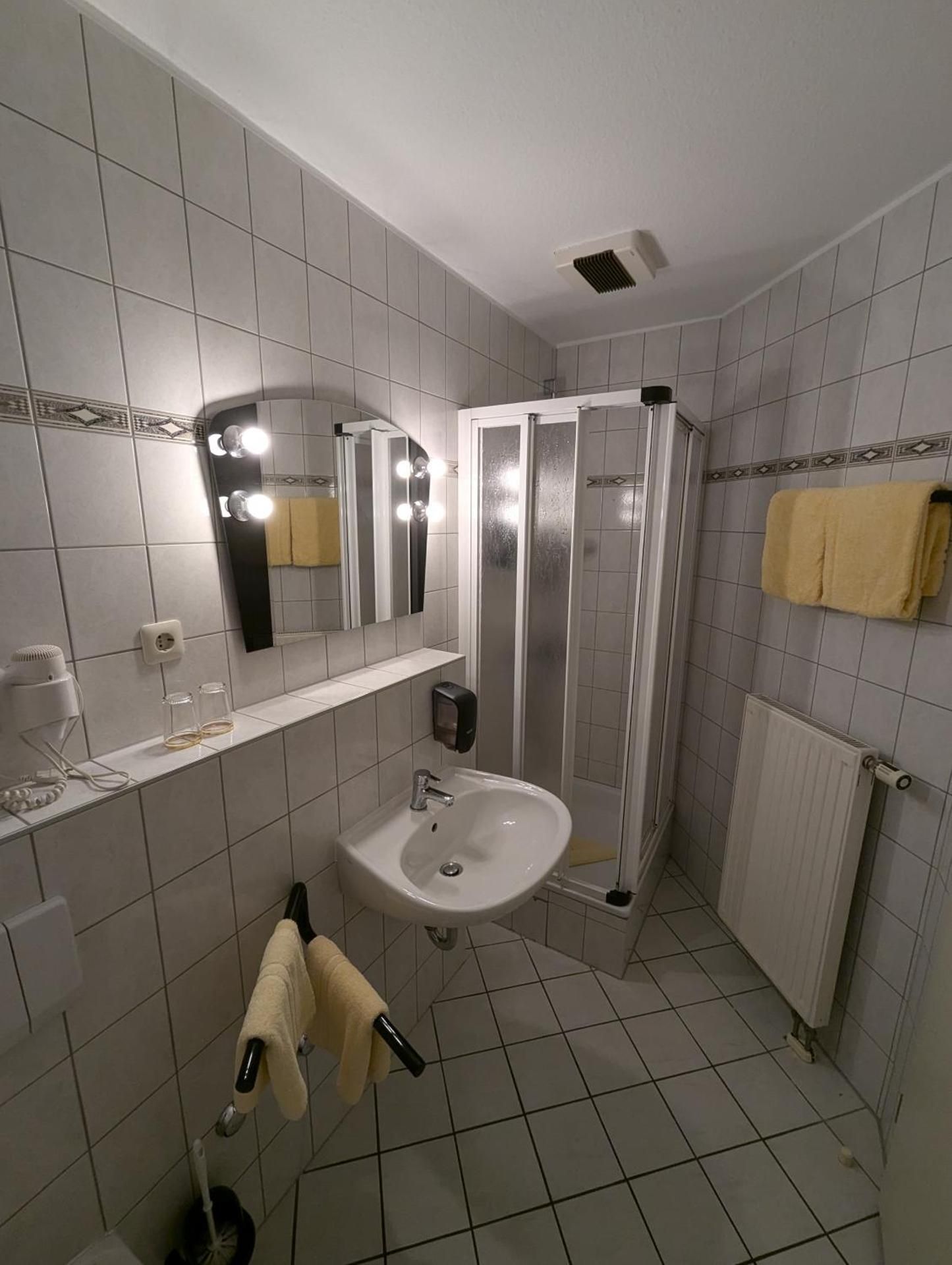 Twin Room with Private Bathroom