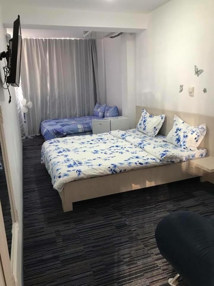 Comfort Triple Room with Shower