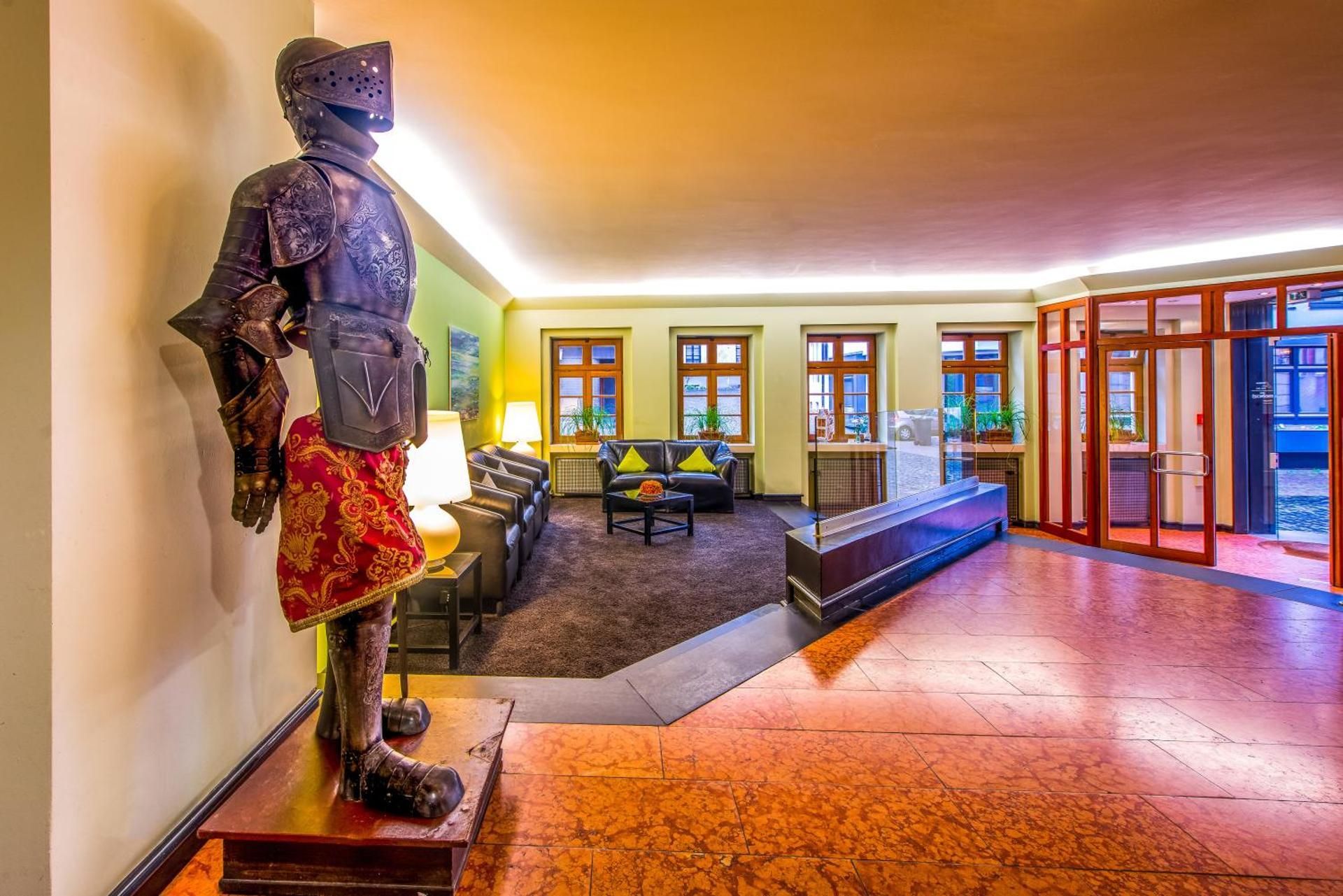 shared lounge/tv area