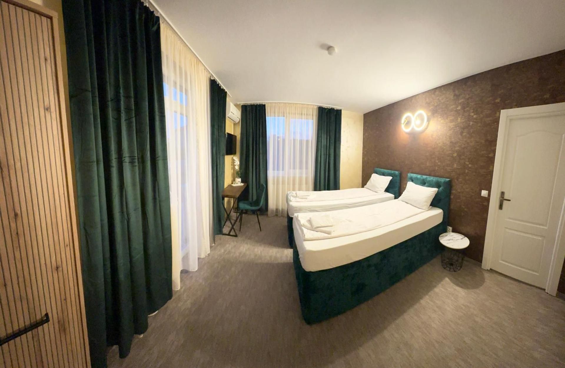 Deluxe Double or Twin Room with Balcony