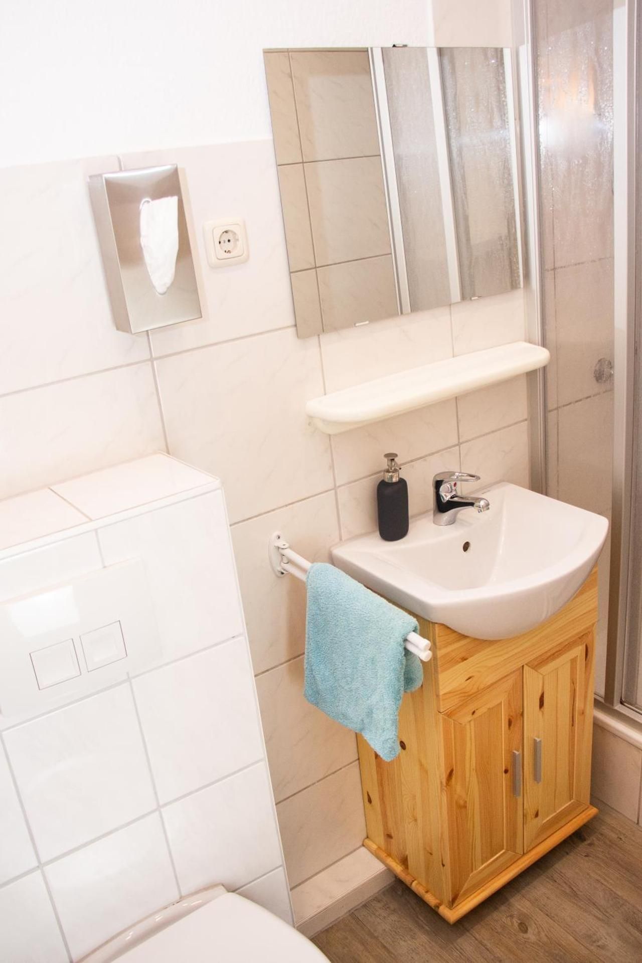 Apartment with Shower