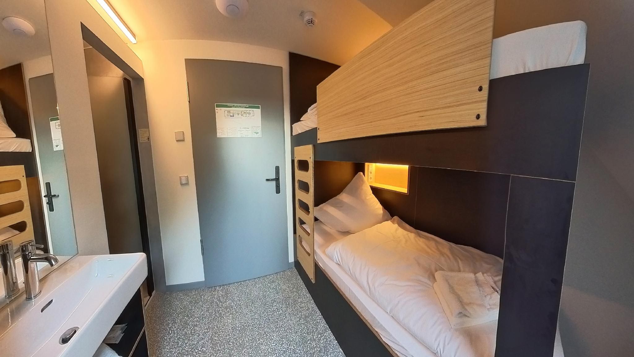 Single Twin Room