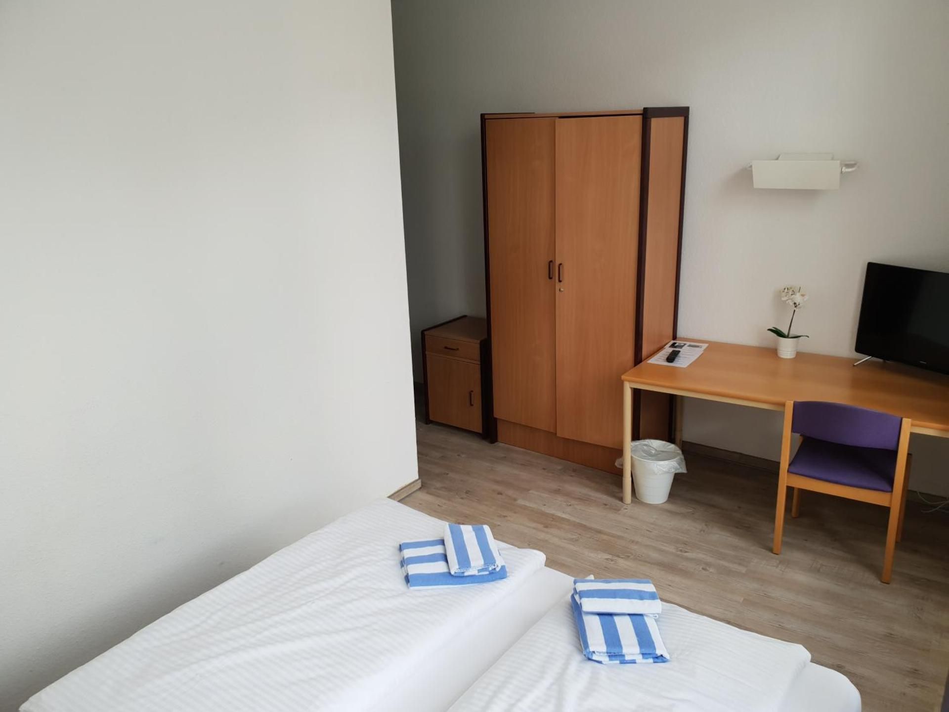 Double Room - 08