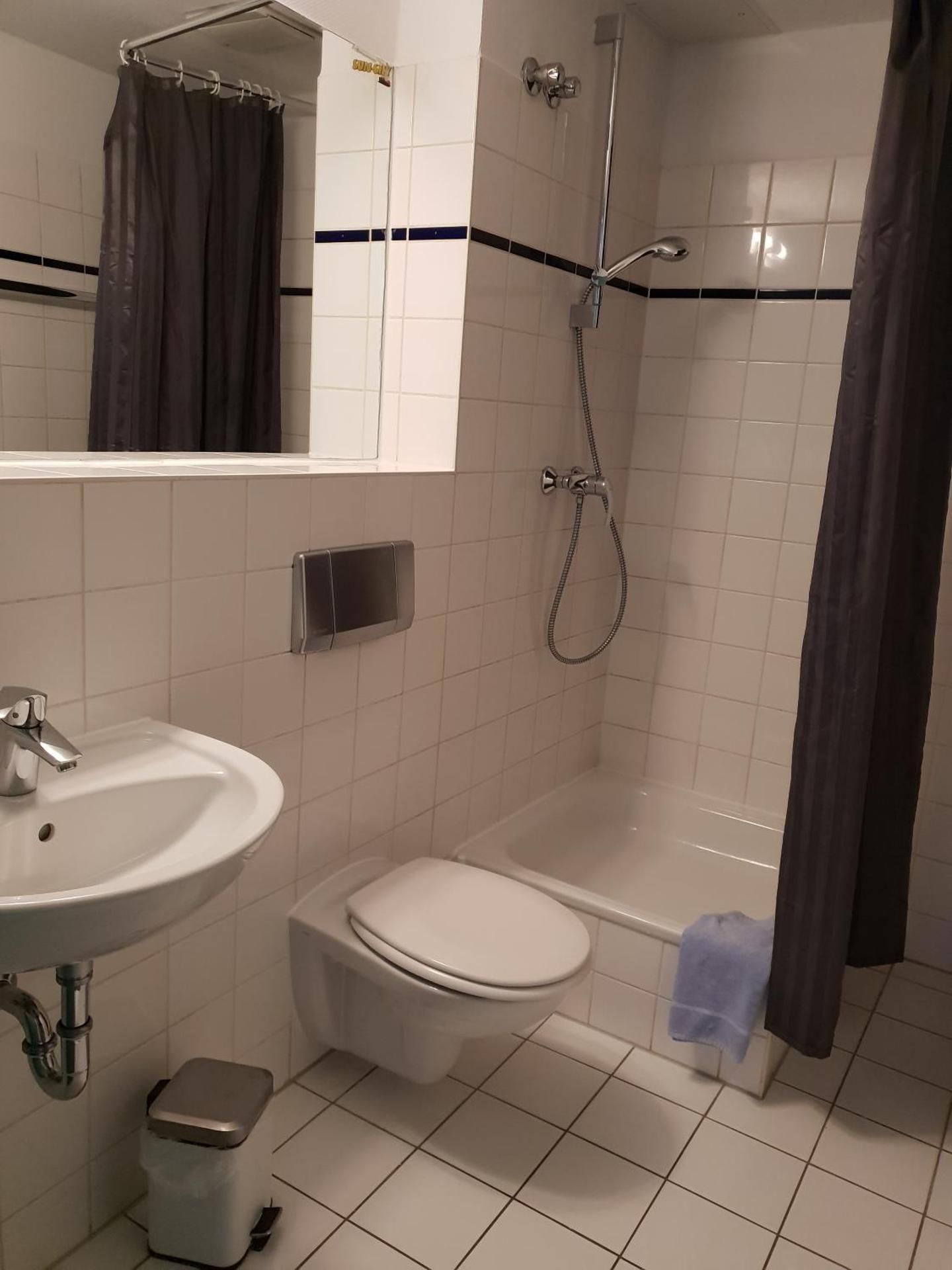 Double Room - Below Ground Level - 01