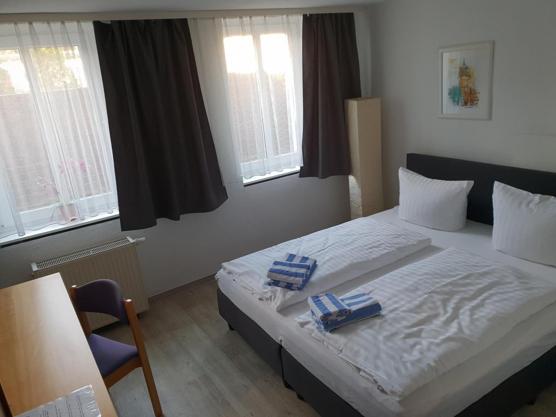 Double Room - Below Ground Level - 02