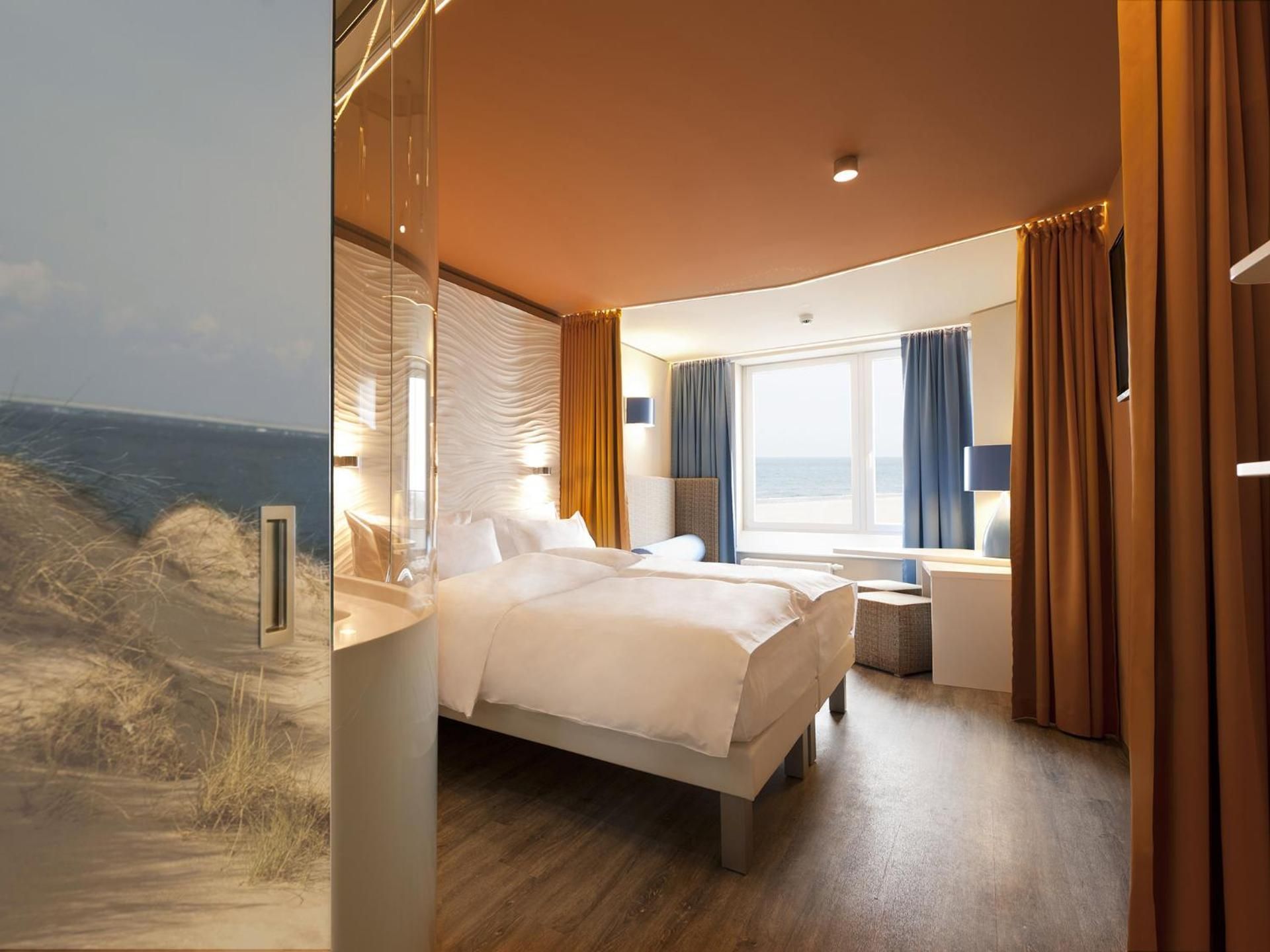 Doppelzimmer seitlicher Meerblick