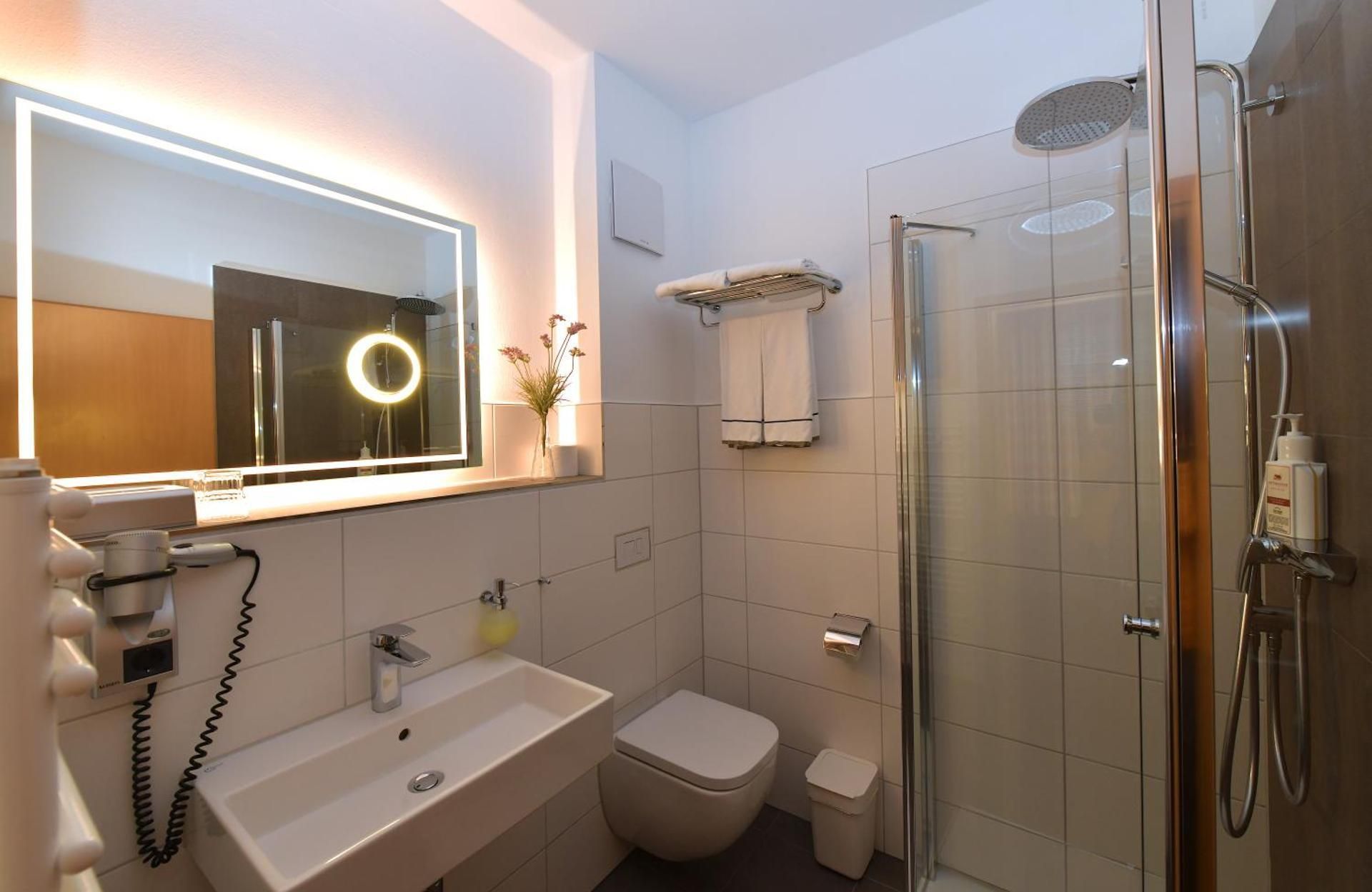 Large Double Room "L"
