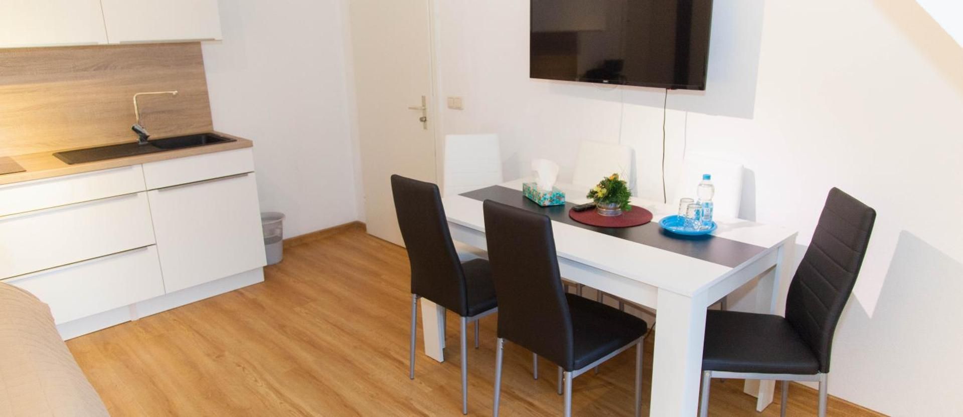 Hotel am Gutspark Prager GbR Two-Bedroom Apartment 2