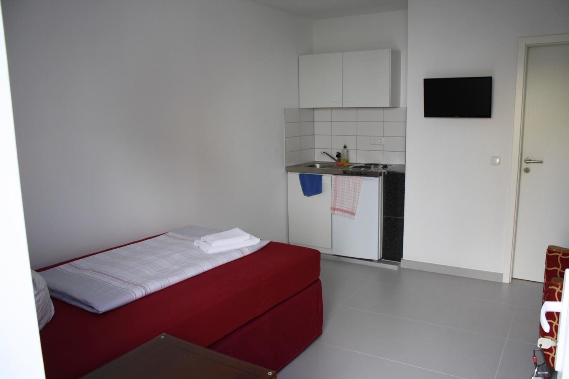 Standard Single Room with Shower