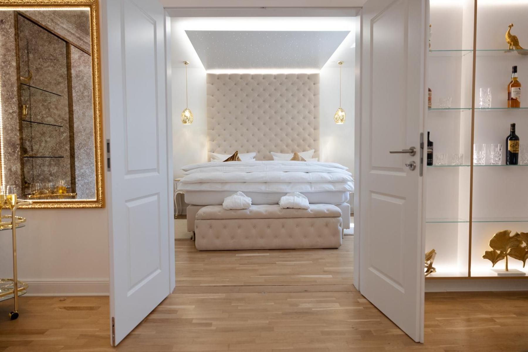 Superior Suite - Castle
