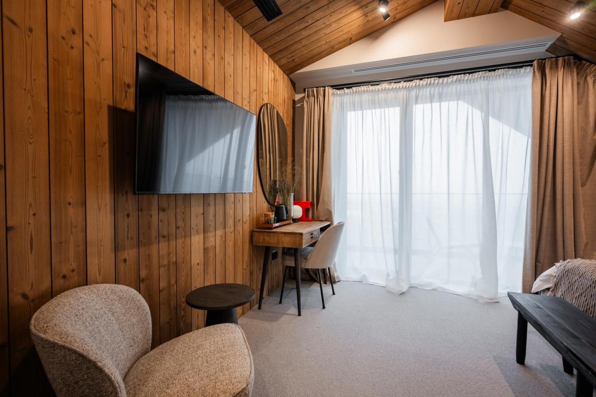 The Pines Bucegi Lodge