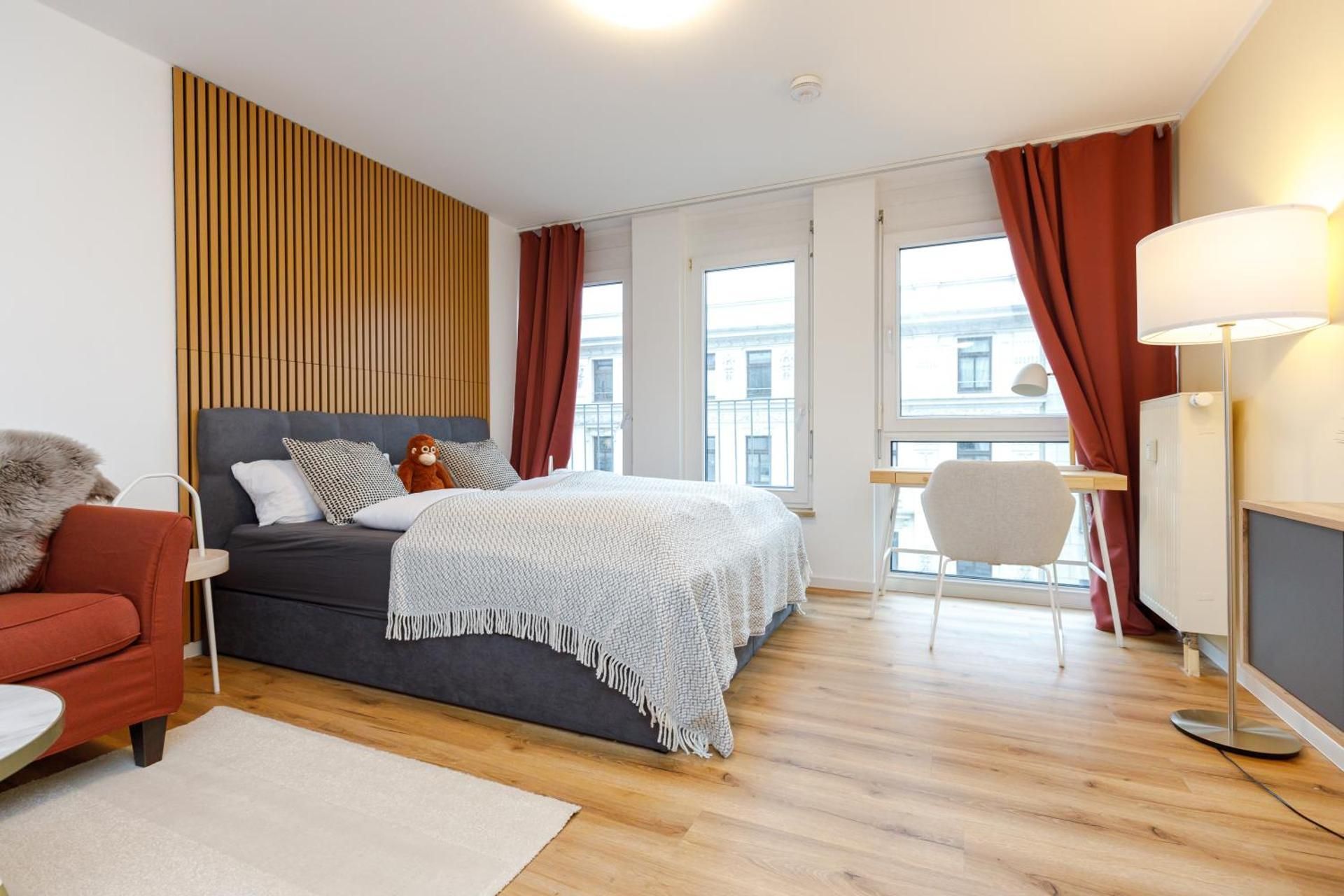DELUXE APARTMENT