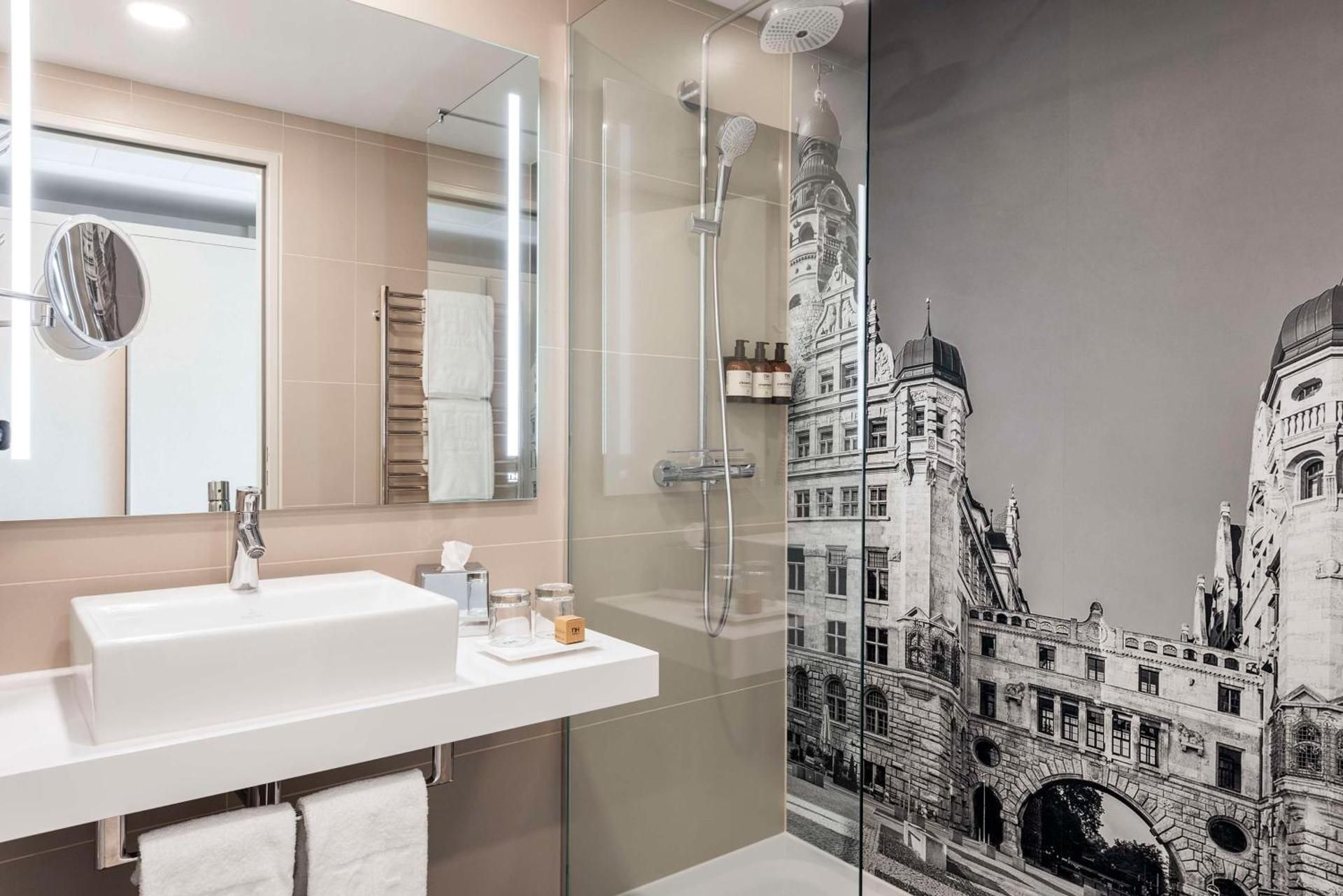 Junior Suite with extra bed (2 adults + 2 children)