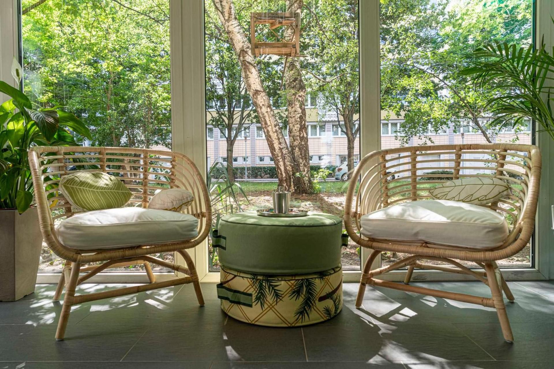 shared lounge/tv area