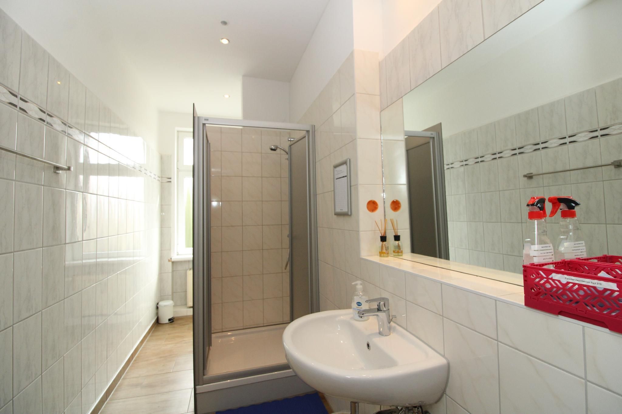 Triple with Shared Bathroom