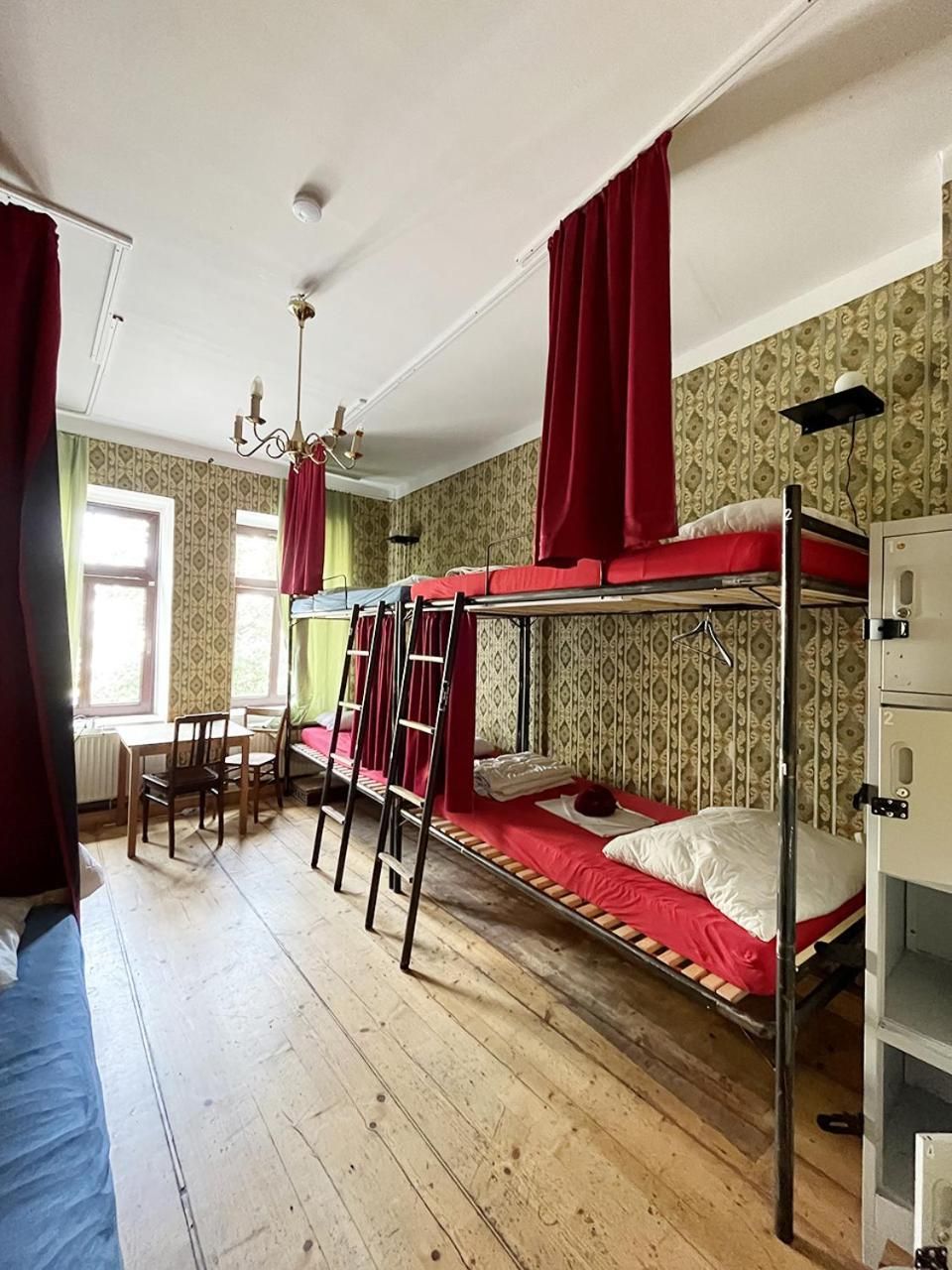 Bed in 6-Bed Mixed Dormitory Room